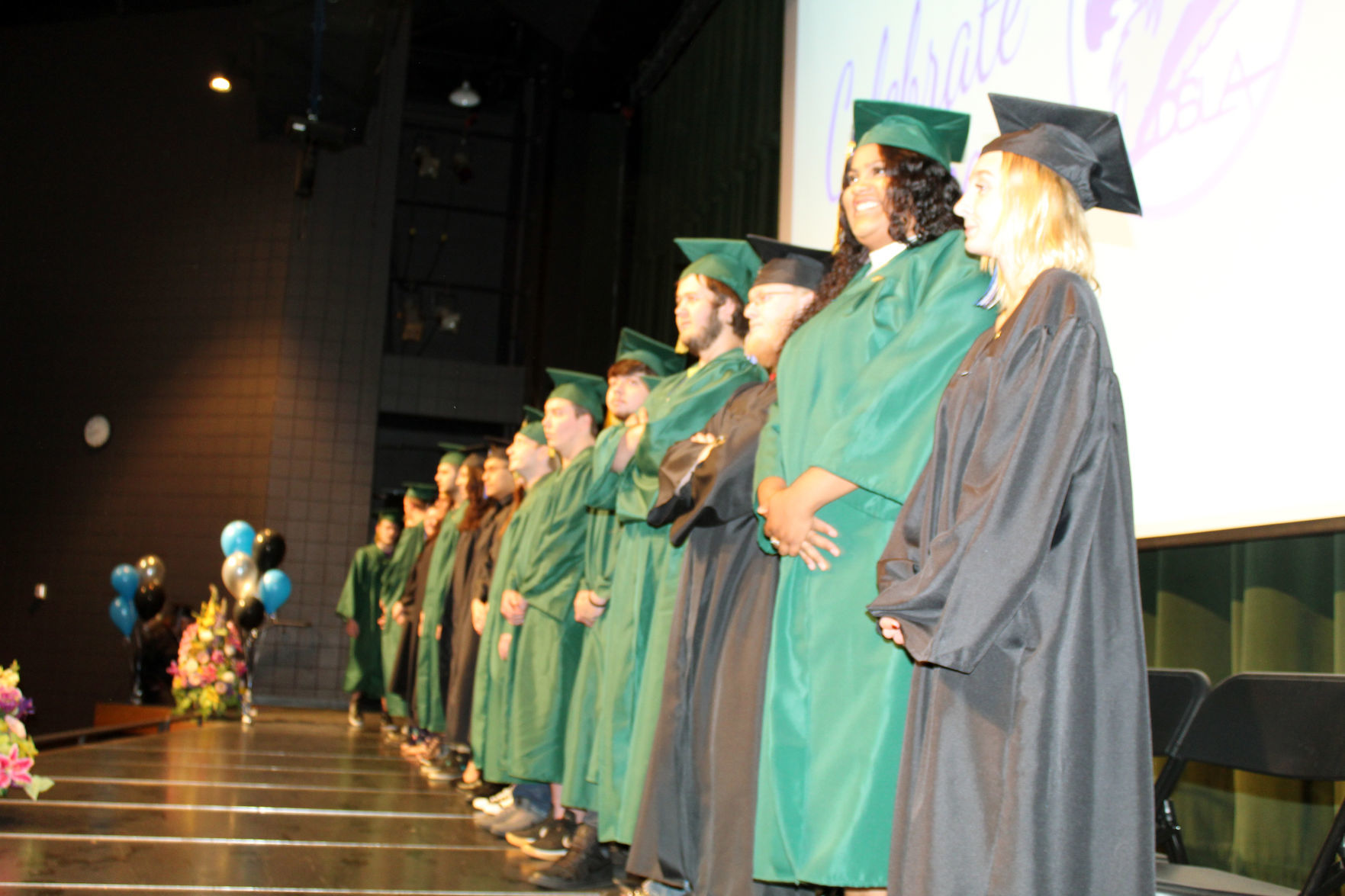 060419-ctzn-news-dsl-grad004.jpg